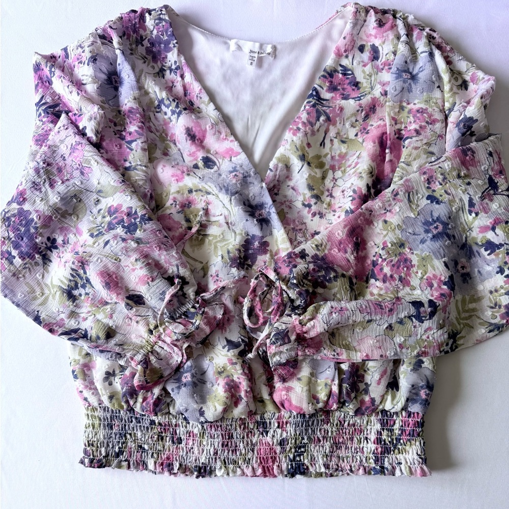 June & Hudson Floral V-Neck Blouse - Pink and Purple NWOT size S Small